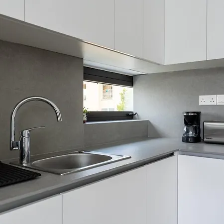 Solara - Stylish Balcony In Apartament Larnaca