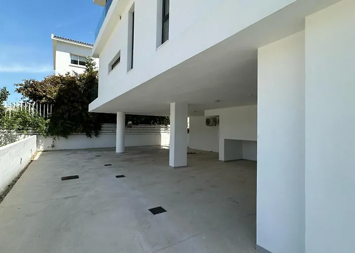 Solara - Stylish Balcony In * Larnaca