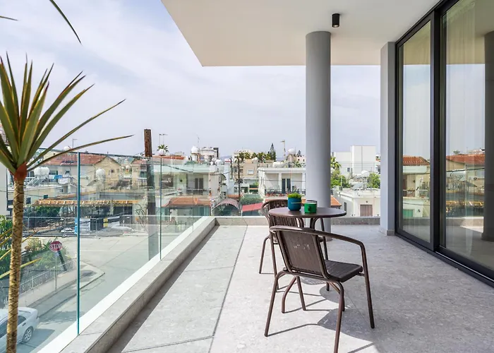 Lägenhet Solara - Stylish Balcony In Larnaca