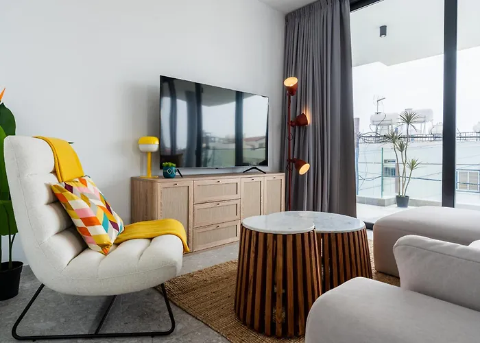 Lägenhet Solara - Stylish Balcony In Larnaca