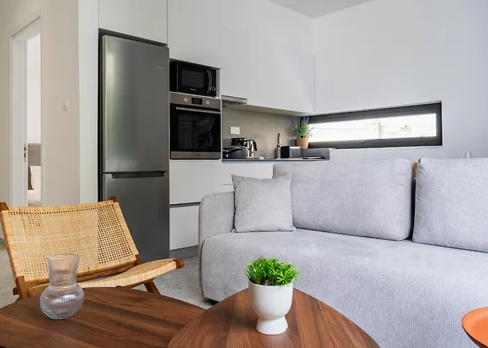 Solara - Stylish Balcony In * Larnaca