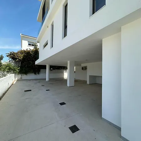 Solara - Stylish Balcony In * Larnaca