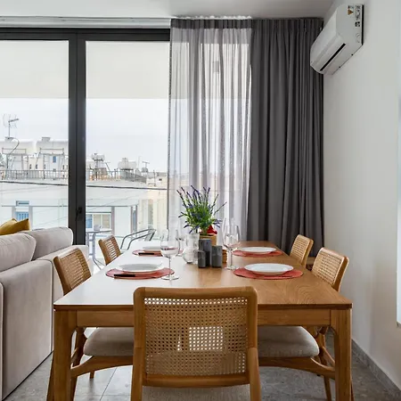 Solara - Stylish Balcony In *