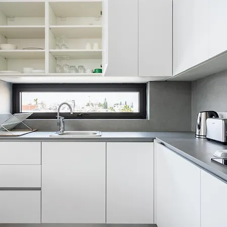 Solara - Stylish Balcony In Lejlighed *