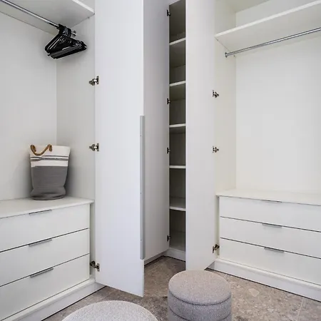 Solara - Stylish Balcony In *