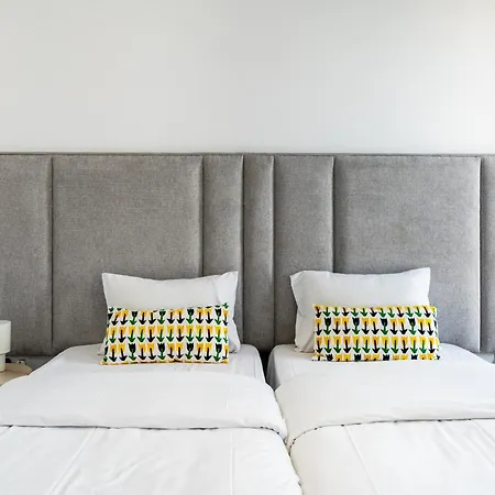 Solara - Stylish Balcony In Lejlighed Larnaca