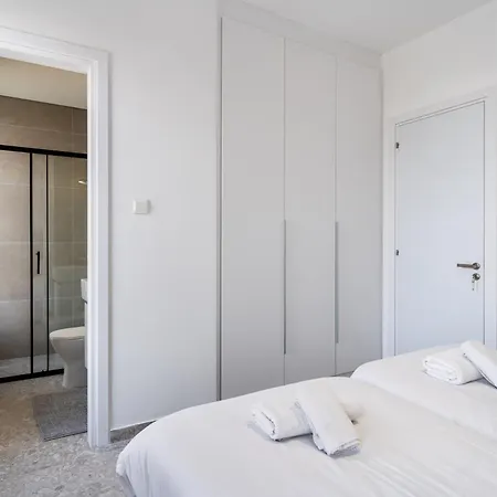 Solara - Stylish Balcony In * Larnaca