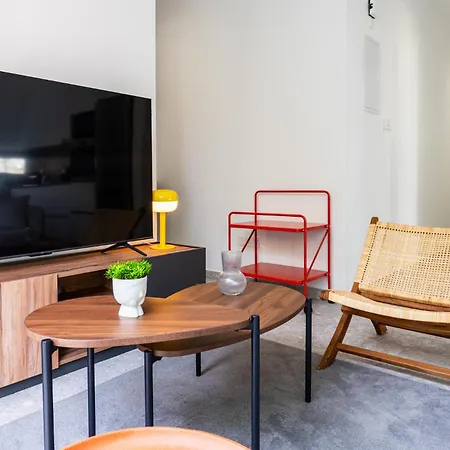 Solara - Stylish Balcony In * Larnaca