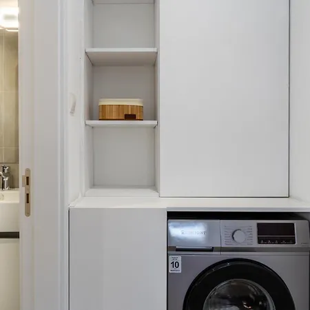 Solara - Stylish Balcony In Lejlighed *