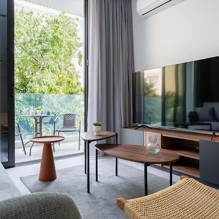 Solara - Stylish Balcony In Lägenhet *