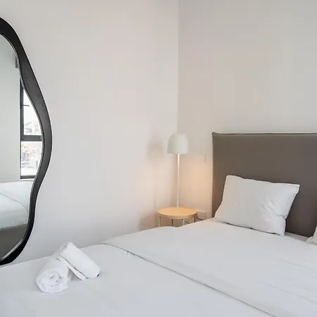 Solara - Stylish Balcony In Larnaca