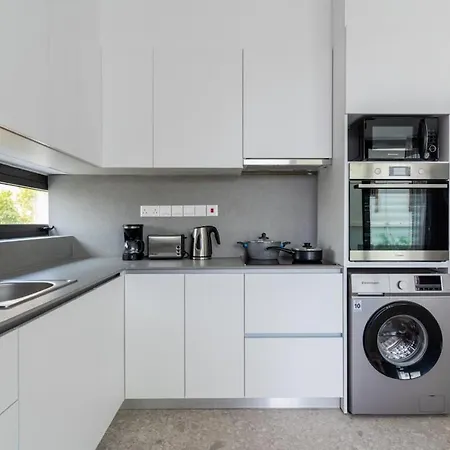 Solara - Stylish Balcony In Apartamento *