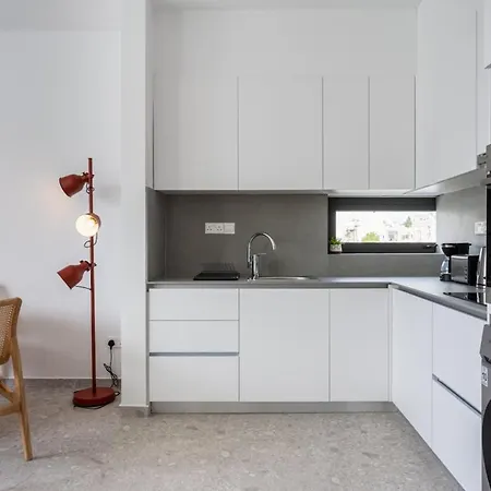 Solara - Stylish Balcony In Lejlighed