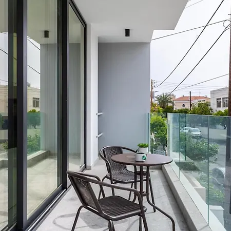 דירה Solara - Stylish Balcony In לרנקה
