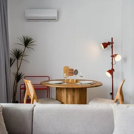 Solara - Stylish Balcony In * Larnaca