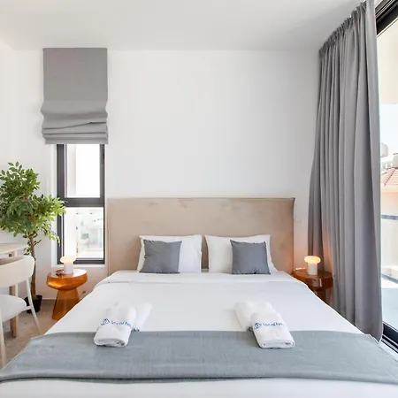 Solara - Stylish Balcony In Λάρνακα