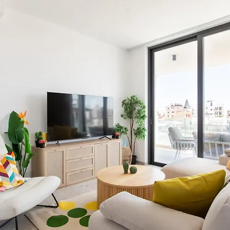 Solara - Stylish Balcony In Lägenhet