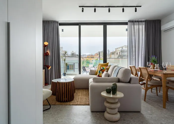 Solara - Stylish Balcony In Daire