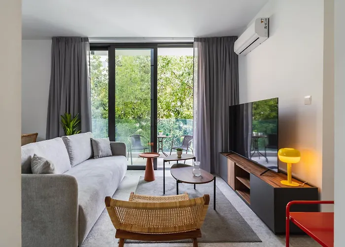 アパート Solara - Stylish Balcony In *