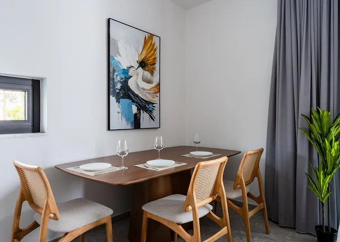 Solara - Stylish Balcony In Daire