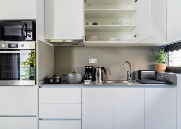 Solara - Stylish Balcony In アパート