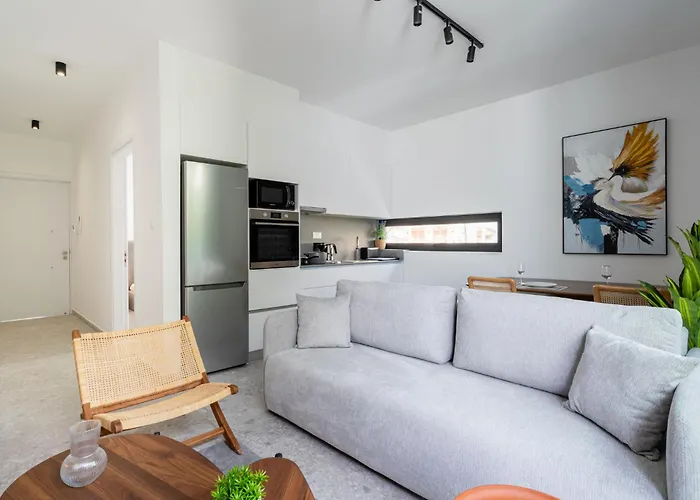 Solara - Stylish Balcony In Daire
