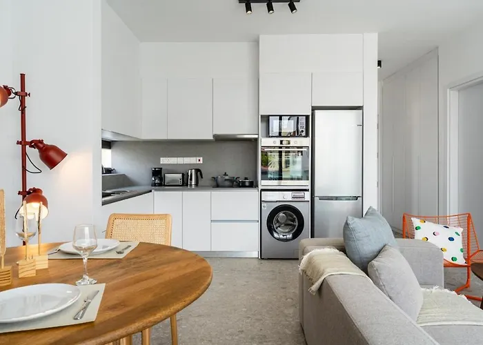 Solara - Stylish Balcony In * ラルナカ