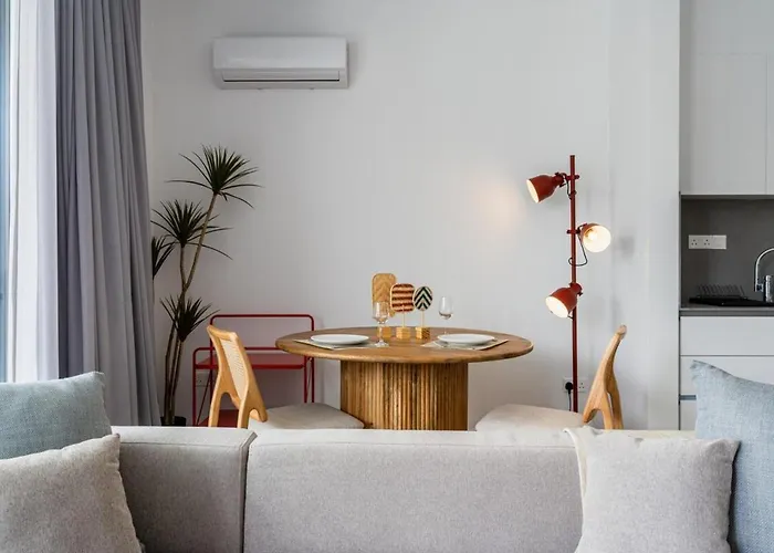 Solara - Stylish Balcony In * ラルナカ