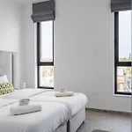 Solara - Stylish Balcony In Larnaca